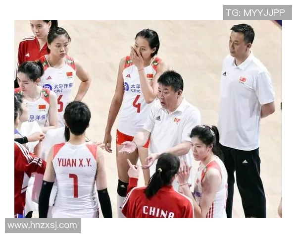 重庆排球队的盯防策略解析与深度剖析排球战术的奥秘 重庆排球队的盯防策略解析与深度剖析排球战术的奥秘