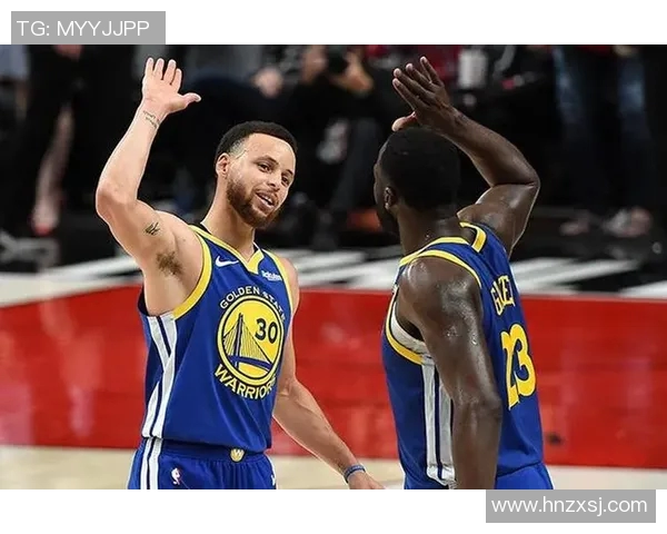 德雷蒙德格林如何在勇士队中发挥领导力与防守核心作用