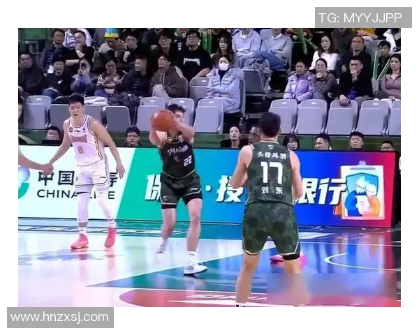 北京队迎战同曦队CBA季后赛激战即将上演球迷期待精彩对决