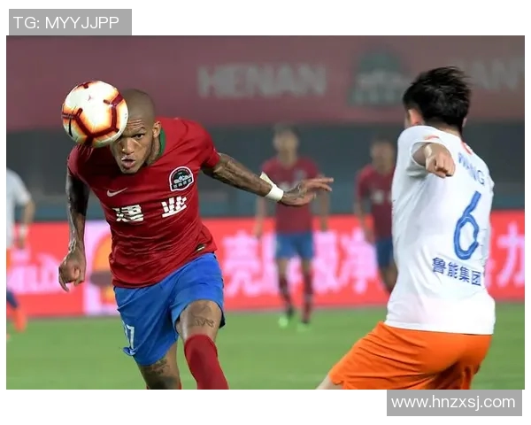 山东鲁能泰山迎战河南建业争夺中超联赛关键三分之战